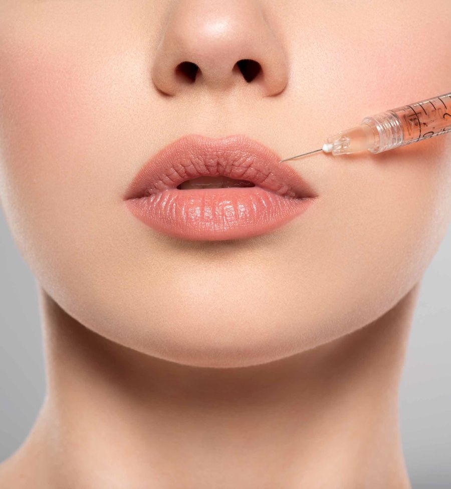 Hidratación de labios con ácido hialurónico